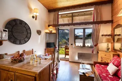 Image de À 50m des pistes de ski, piscine, sauna, hammam, terrasse, télévision, casier à ski, 28m²
