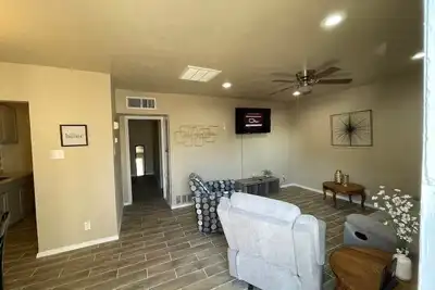 Image de 🤩⭐️fully updated apartment northeast⭐️🤩