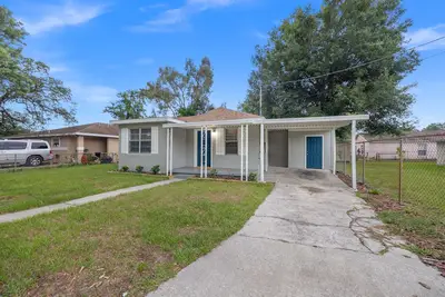 Image de 5 Miles From Downtown Tampa