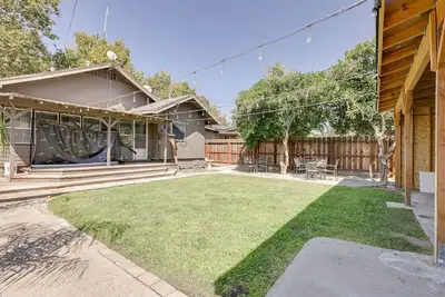 Image de Sunny Turlock Cottage: Walk to Downtown!
