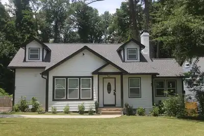 Image de Atlanta Serene Retreat 3br home