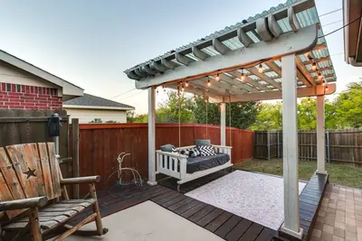 Image de Patio, Pergola & Pool Access: Aubrey Retreat!