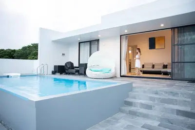 Image de New! Luxury villa with private pool! Please enjoy a completely private moment, limited to one couple per day.