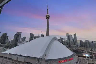 Image de Elegant 2+Den, 2 Bath, Breathtaking View