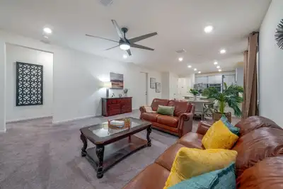 Image de Oro Valley / Fenced / 2 Br 2ba / Garage / Office