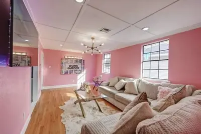 Image de Luxe Lakeview New Orleans Townhome