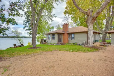 Image de Waterfront Howard Lake Vacation Rental w/ Dock