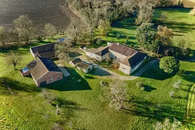 Image de Le Clos Boissière - Gîtes Charme et Cosy avec piscine dans le Gers