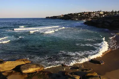 Image de Bronte: beautiful, 2-bedroom apartment, 7-minute walk to beach
