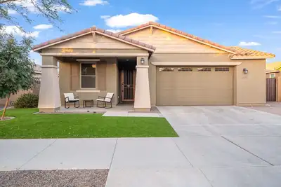 Image de Stunning 5br Home w/ Heated Pool!