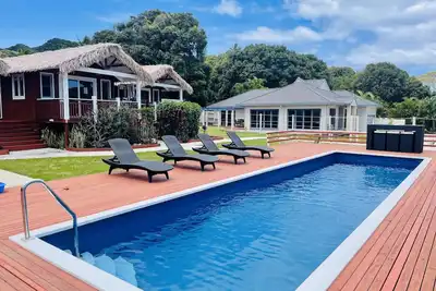 Image de Red Hibiscus Luxury Home