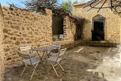 Image de Studio duplex avec spa et cour privée