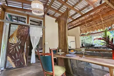 Image de Jungalow Caribbean Style Garden House