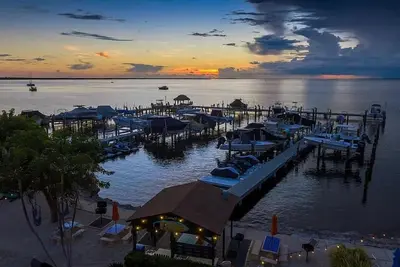 Image de Newly Renovated Piece of Paradise