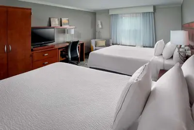 Image de Unwind in Comfort, Close to Top Attractions in Tinton Falls! Parking