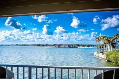 Image de Bliss on the Bay - Calm Waters, Soothing Retreat