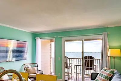 Image de Cool Breeze - Sunset views like no other!