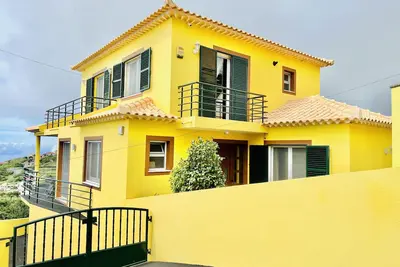Image de Casa Amarela by Your Madeira Rentals