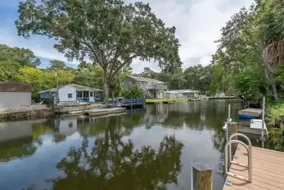 Image de Peaceful Weeki Wachee Waterfront Home, Clear Kayak\n