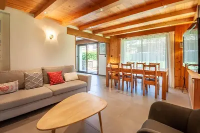 Image de À 100m des pistes de ski, Rez-de-chaussée, terrasse, parking, casier à ski, 67m², Morzine