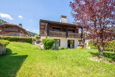 Image de À 100m des pistes de ski, 1er étage, balcon, parking, casier à ski, 40m², Morzine