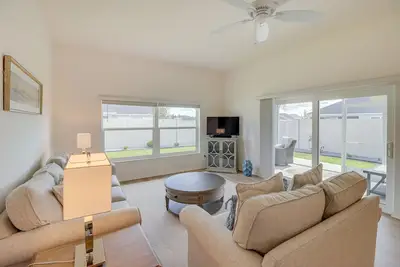 Image de Community Pool & Tennis Court: Gem in The Villages