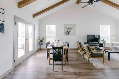 Image de Hill Country & Wine Escape