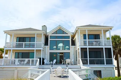 Image de 458 Tarpon Blvd - New to Vrbo! Resort Access Included!