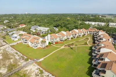 Image de 107 Capt John Fripp Villa - Resort Access Included! Golf Cart Included!