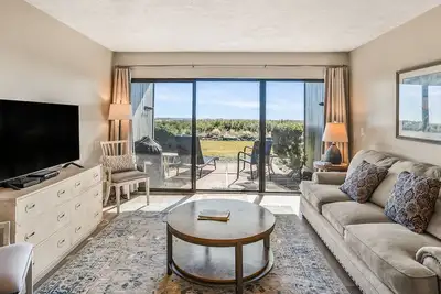 Image de 408 Capt John Fripp Villa - New to Vrbo! Resort Access Included!