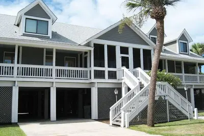 Image de 705 Silverside Road - New to Vrbo! Resort Access Included! Sleeps 29!