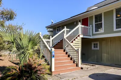 Image de 726 Seahorse Road - New to Vrbo! Resort Access Included!