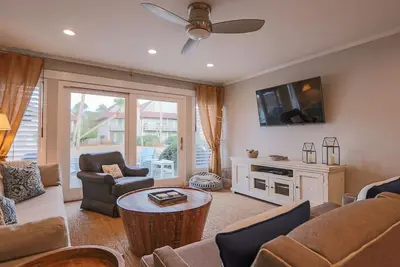 Image de 344 Capt John Fripp Villa - New to Vrbo! Resort Access Included!