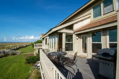 Image de 140 Capt John Fripp Villa - New to Vrbo! Resort Access Included!