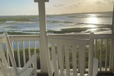 Image de 15 Quarterdeck Lane - Resort Access Included! Golf Cart Included! Amazing Sunset Views!