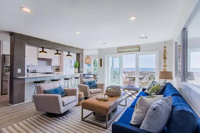 Image de 142 Capt John Fripp Villa - New to Vrbo! Resort Access Included!