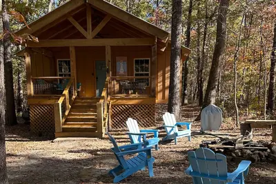 Image de Charming Cabin Getaway: Where Rustic Meets Remarkable