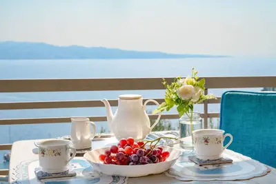 Image de Penelope Stone: Charming 2-story House above Kalami, Corfu