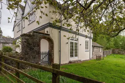Image de Home Farmhouse - sleeps 8 guests in 4 bedrooms
