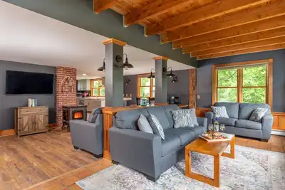 Image de Four-Bedroom Vermont Farmhouse near Smuggler's Notch