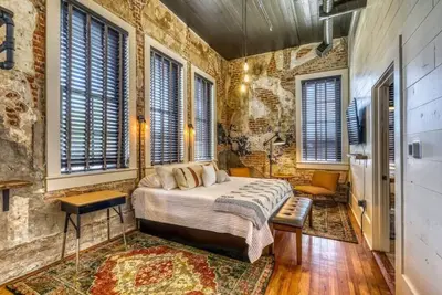 Image de The downtown Brenham Schoolhouse Hotel, Room B
