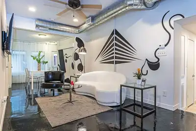 Image de The Queen Sacrifice! Galleria, Medical Center 2br+1