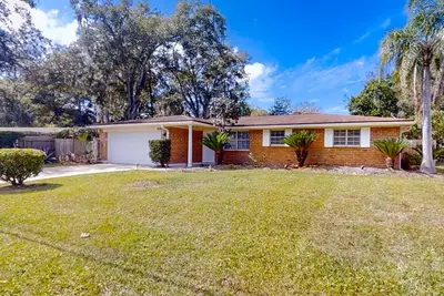 Image de Updated dog-friendly home near water with private pool, patio, streaming, Ac