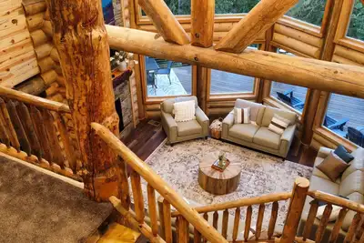 Image de Luxury Log Home Living!
