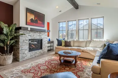 Image de Snowcreek Creekhouse #1321 -  Newly Built 3Bed + Den, 3. 5 Bath, 2 Car Garage Sleeps 8