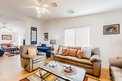 Image de Dog-friendly home with patio, grill, firepit, outdoor pool, tennis, & fireplace