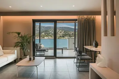 Image de Grand Terrace Suite/105m² - Spacious outdoor living area