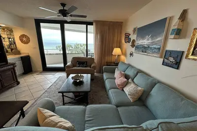 Image de Gulf Front Condo with Stunning Views!