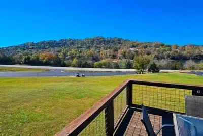 Image de Vue sur le lac & Montagne: De luxe Holiday Island!