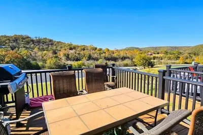 Image de Large Condo, Sleeps 8, Next to Marina & Golfing
